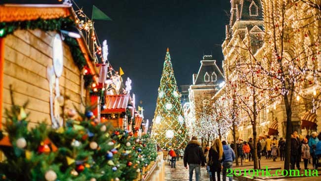 Кожен Новий рік Москва перетворюється на справжній мурашник