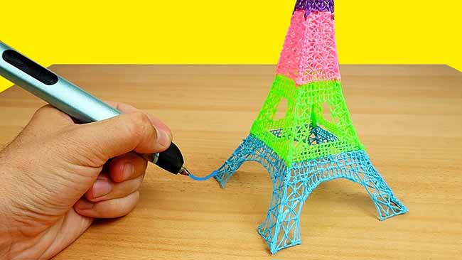 ЗД ручка и цветная Эйфелевая башня
