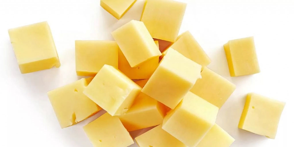 Нарізаний кубиками сир